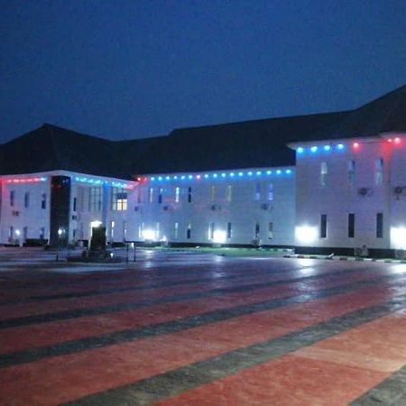 Murphy'S Mansion Resort Umuahia Extérieur photo