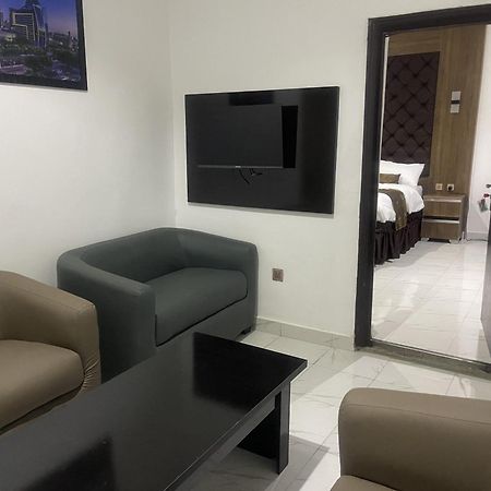Murphy'S Mansion Resort Umuahia Extérieur photo